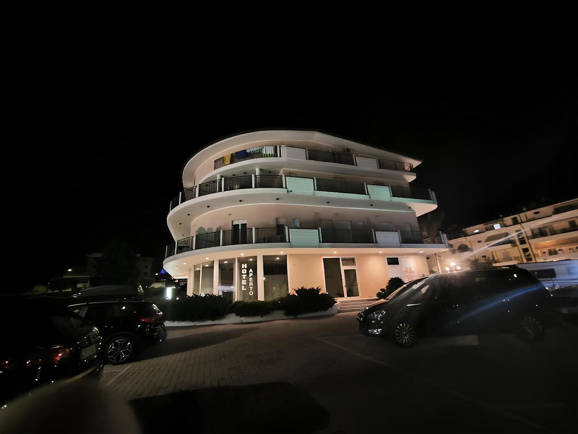 Eu Ropa Hotel Nereto Exterior foto